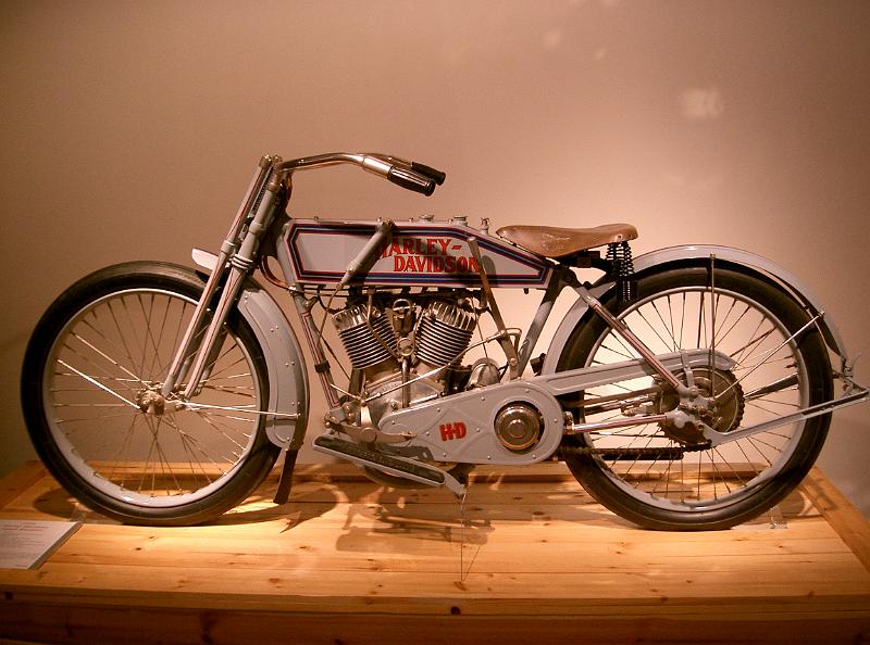 CIMG2351.JPG - 1915 H-D Speed Roadracer