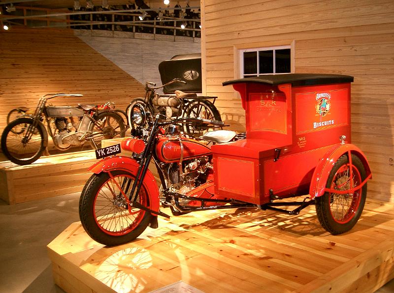 CIMG2452.JPG - 1925 H-D JD with delivery sidecar