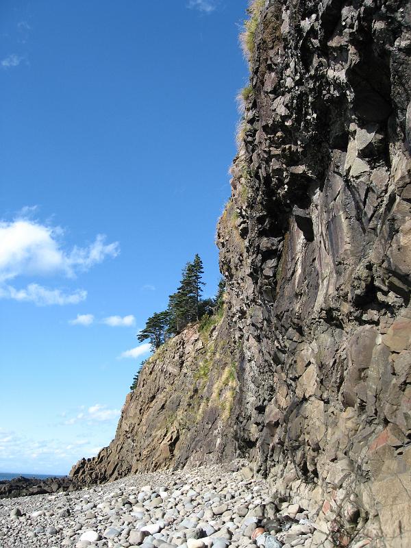 152.JPG - Cliffs from the beach